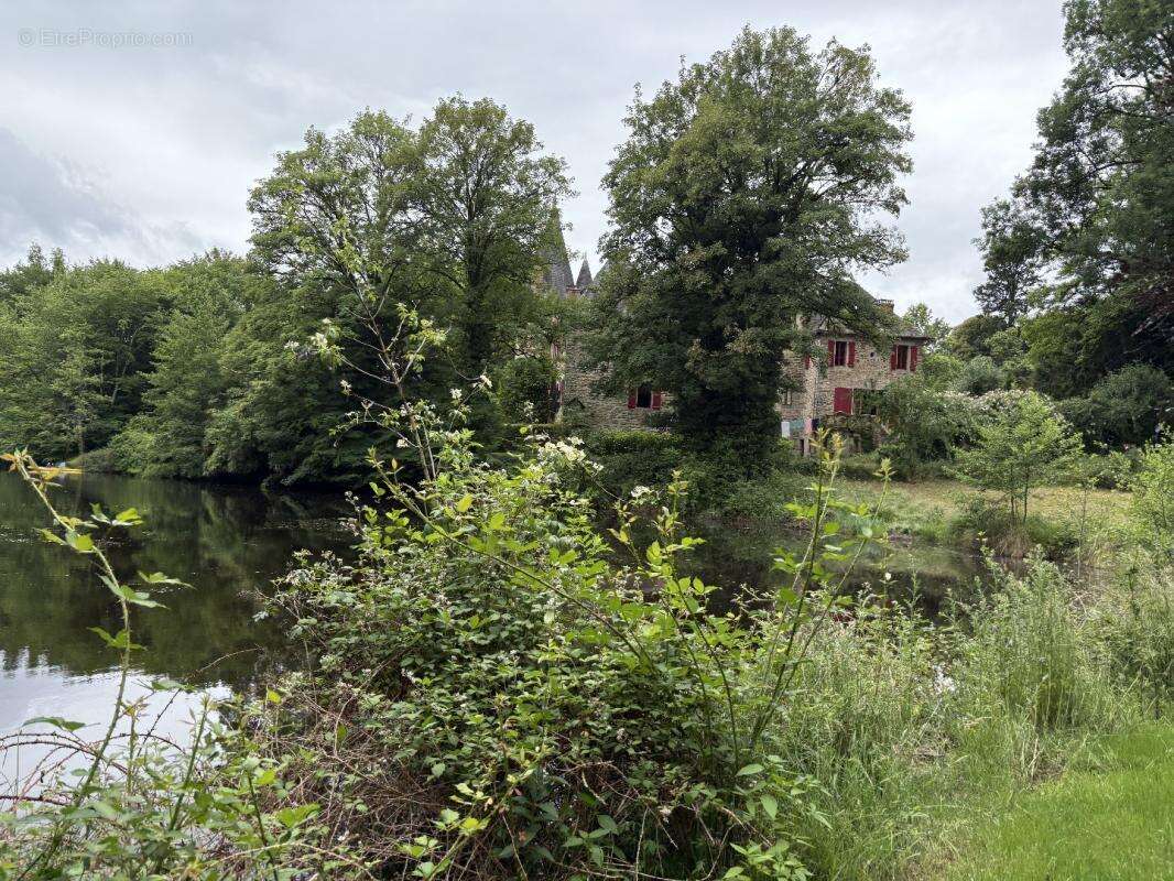 Maison à LAGRAULIERE