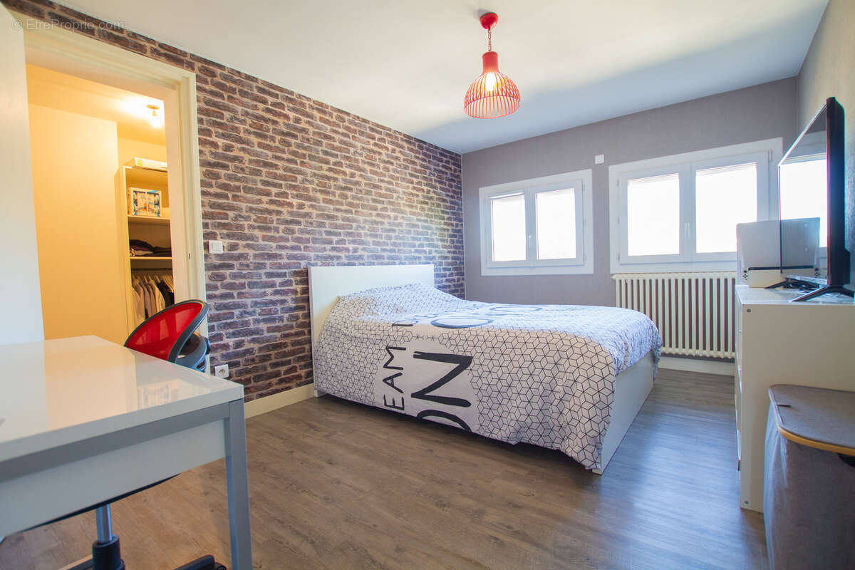 Maison à VILLENEUVE-LE-ROI