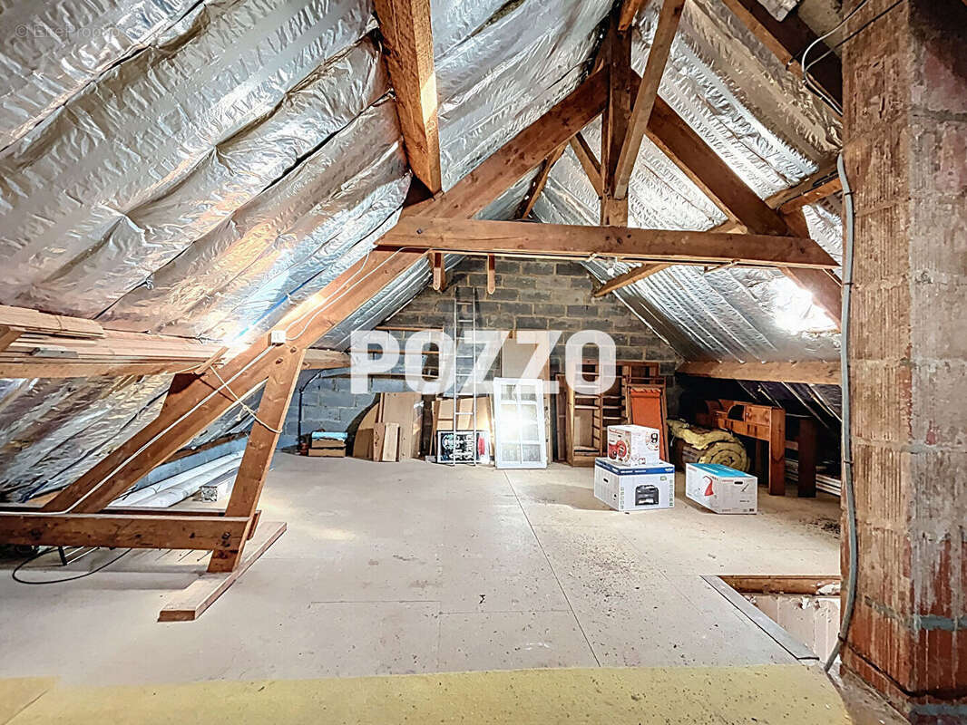 Maison à SAINT-HILAIRE-DU-HARCOUET