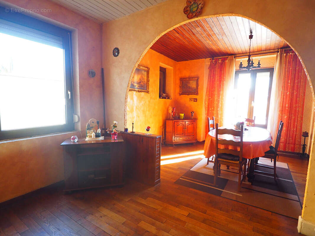 Maison à CHARMES
