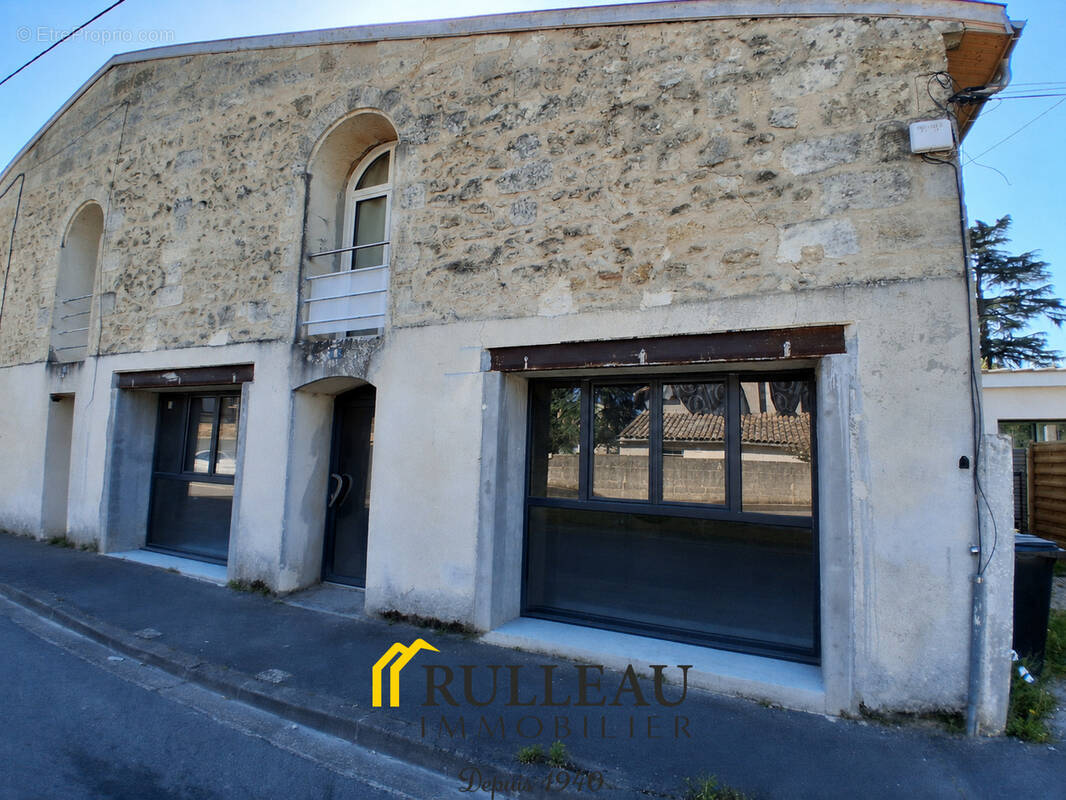 Autre à AMBARES-ET-LAGRAVE