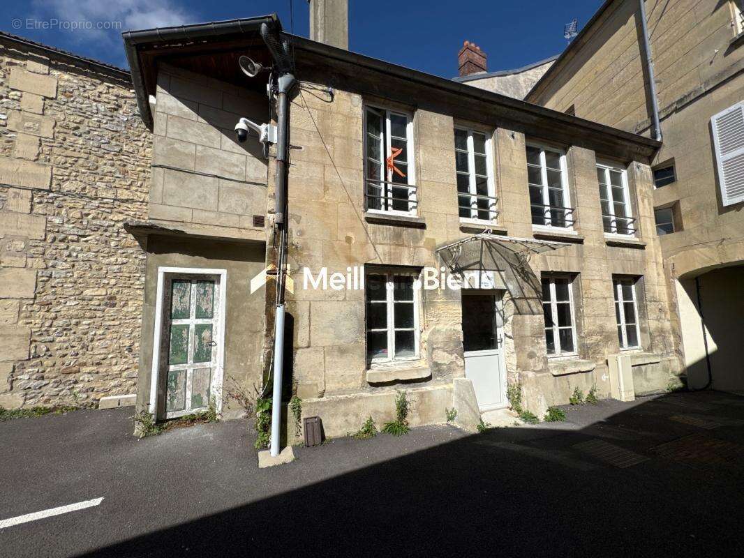 Commerce à MAGNY-EN-VEXIN