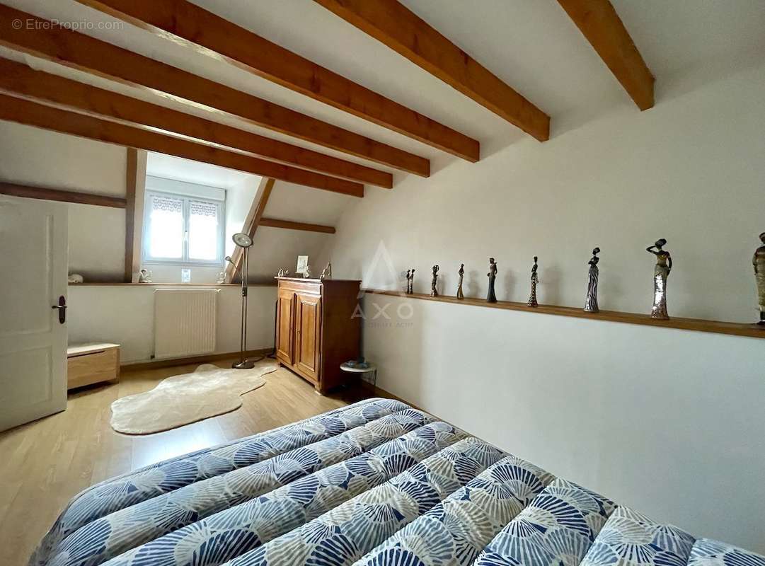 Maison à LE MELE-SUR-SARTHE