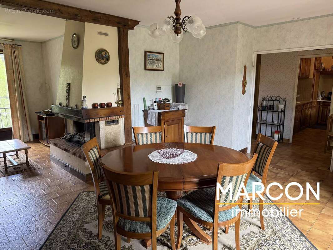 Maison à SAINTE-FEYRE