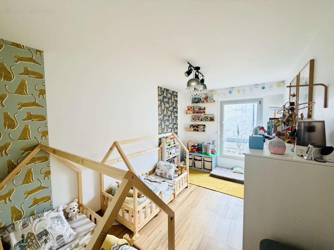 Appartement à CHARENTON-LE-PONT