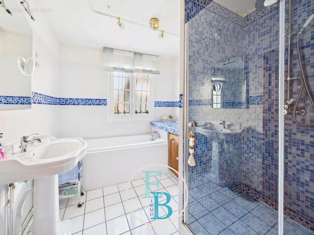 Maison à LE BEC-HELLOUIN