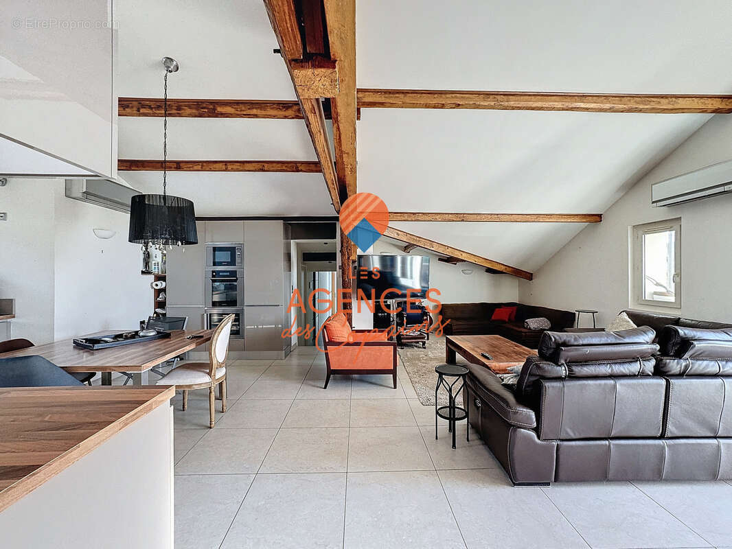Appartement à SAINT-CYR-SUR-MER