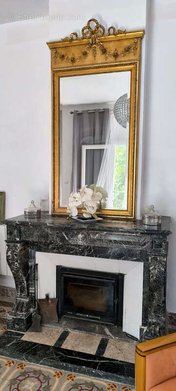 Maison à LA BASTIDE-DES-JOURDANS