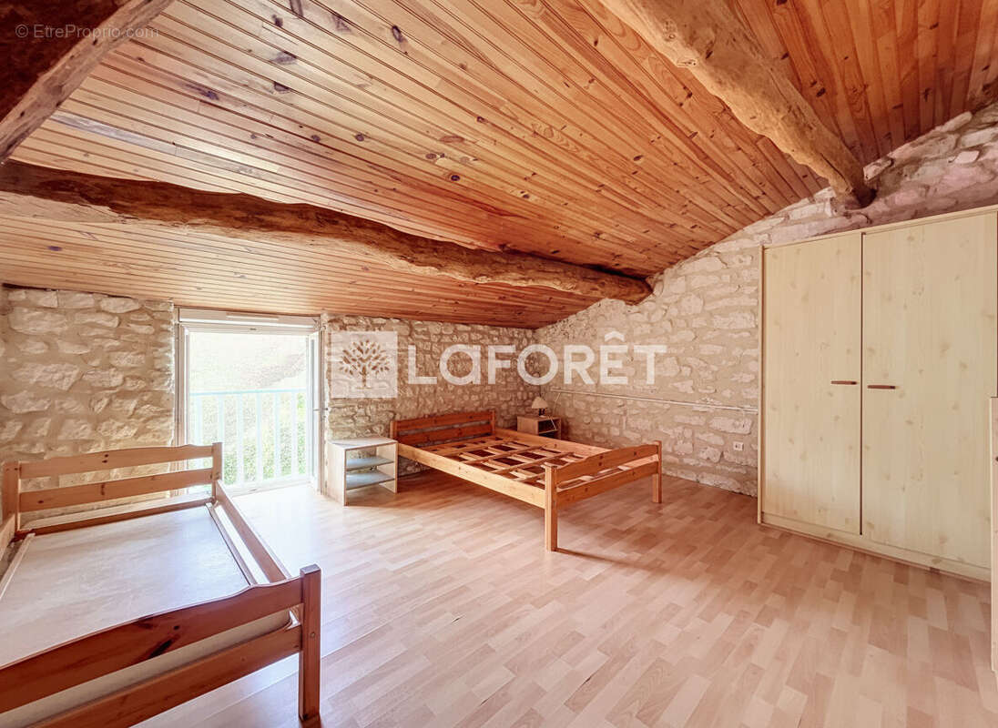 Maison Le Puy Notre Dame - photo 14