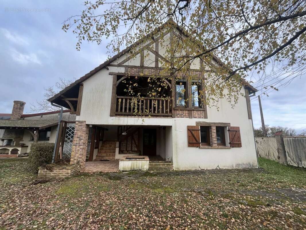 Maison à SAINT-GERMAIN-DES-BOIS