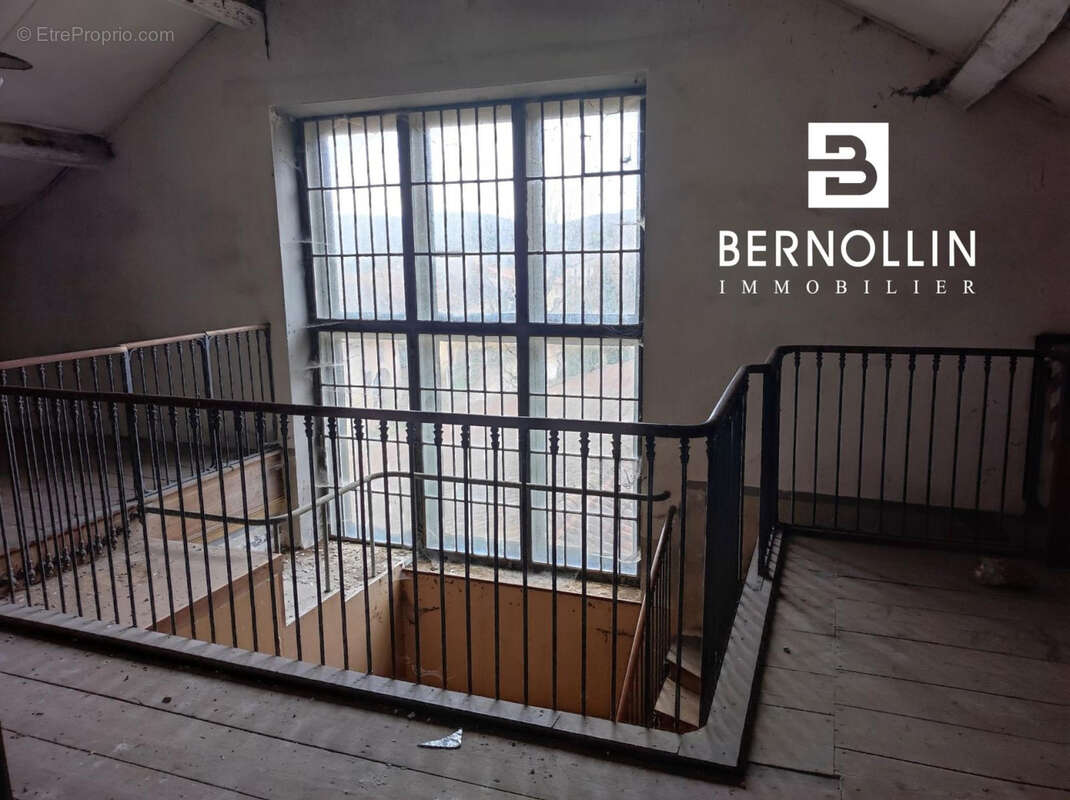 Maison à SIMANDRE-SUR-SURAN