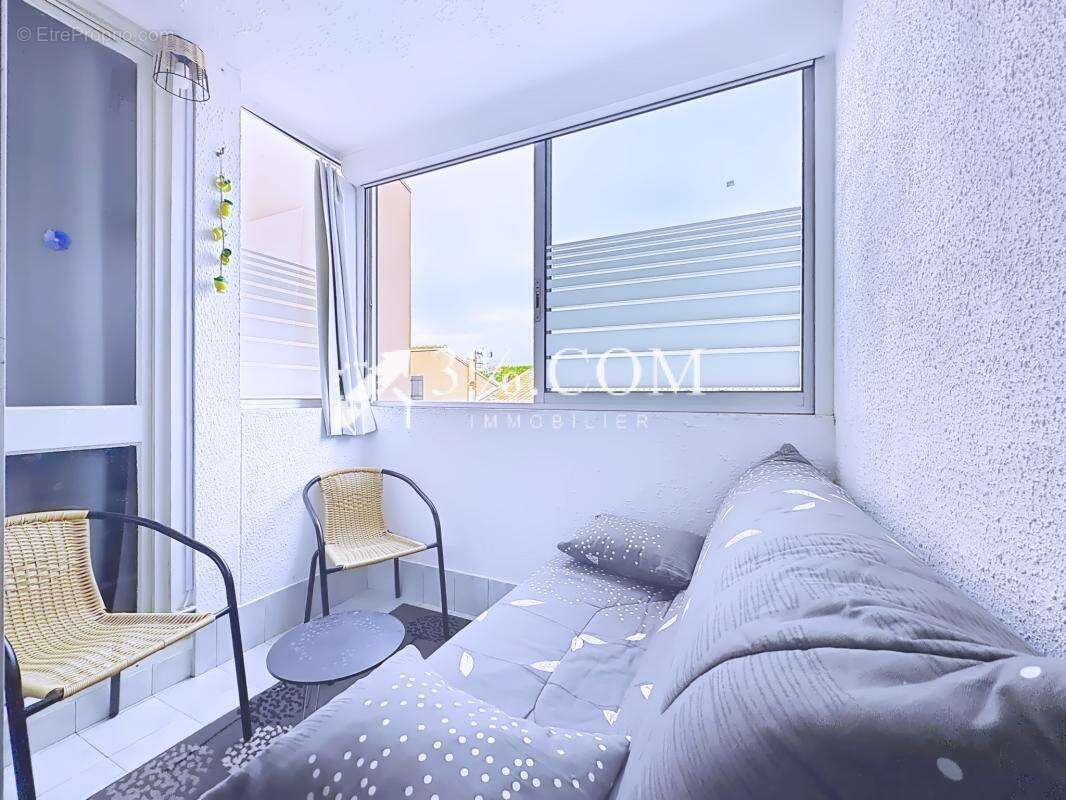 Charmant studio lumineux de 22.5 m2 avec loggia à deux pas d - photo 3