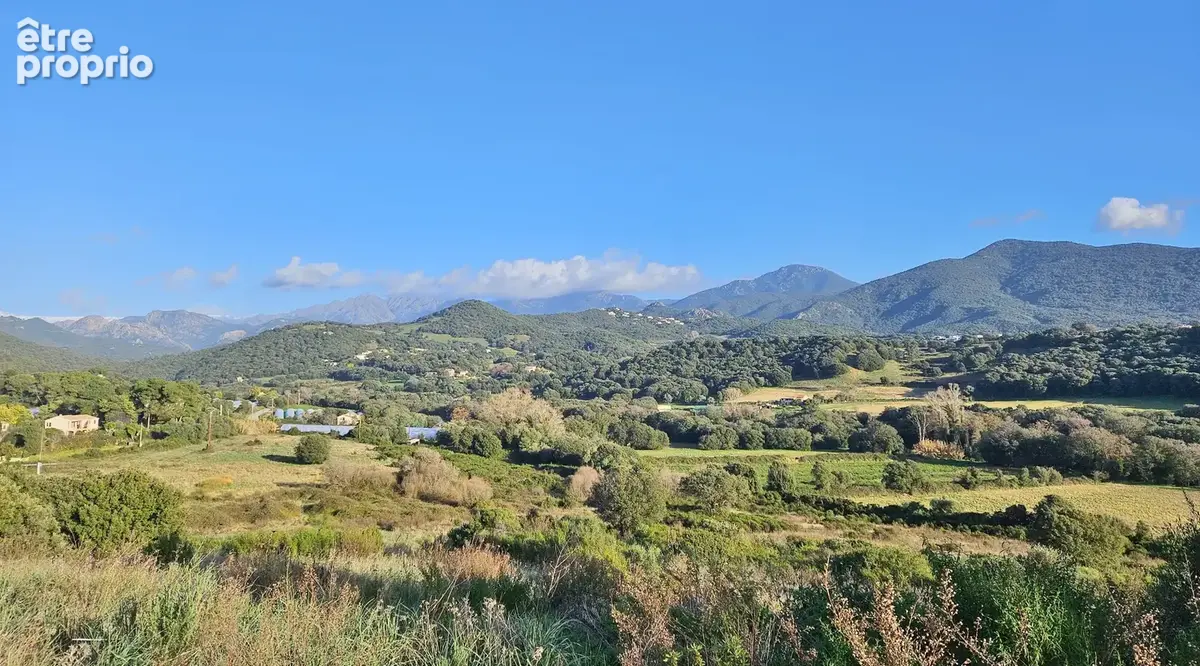 Photo Terrain à Bastelicaccia au prix de 180 000€