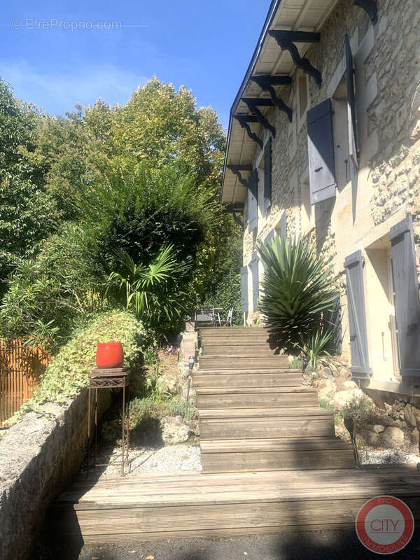 Maison à ARTIGUES-PRES-BORDEAUX