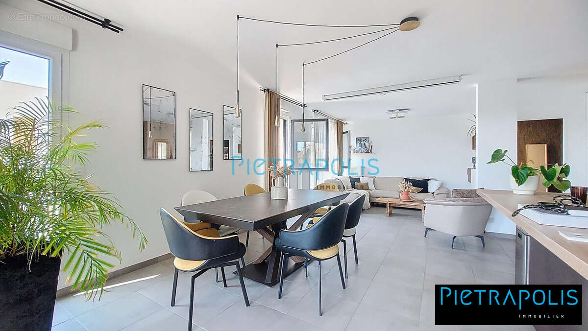 Appartement 82 m² à Rillieux-La-Pape  - photo 2