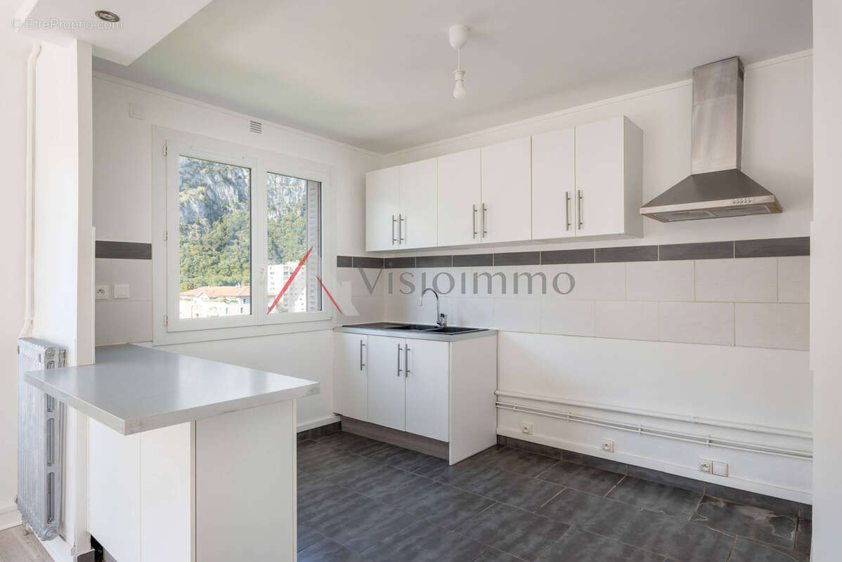 Appartement à SASSENAGE