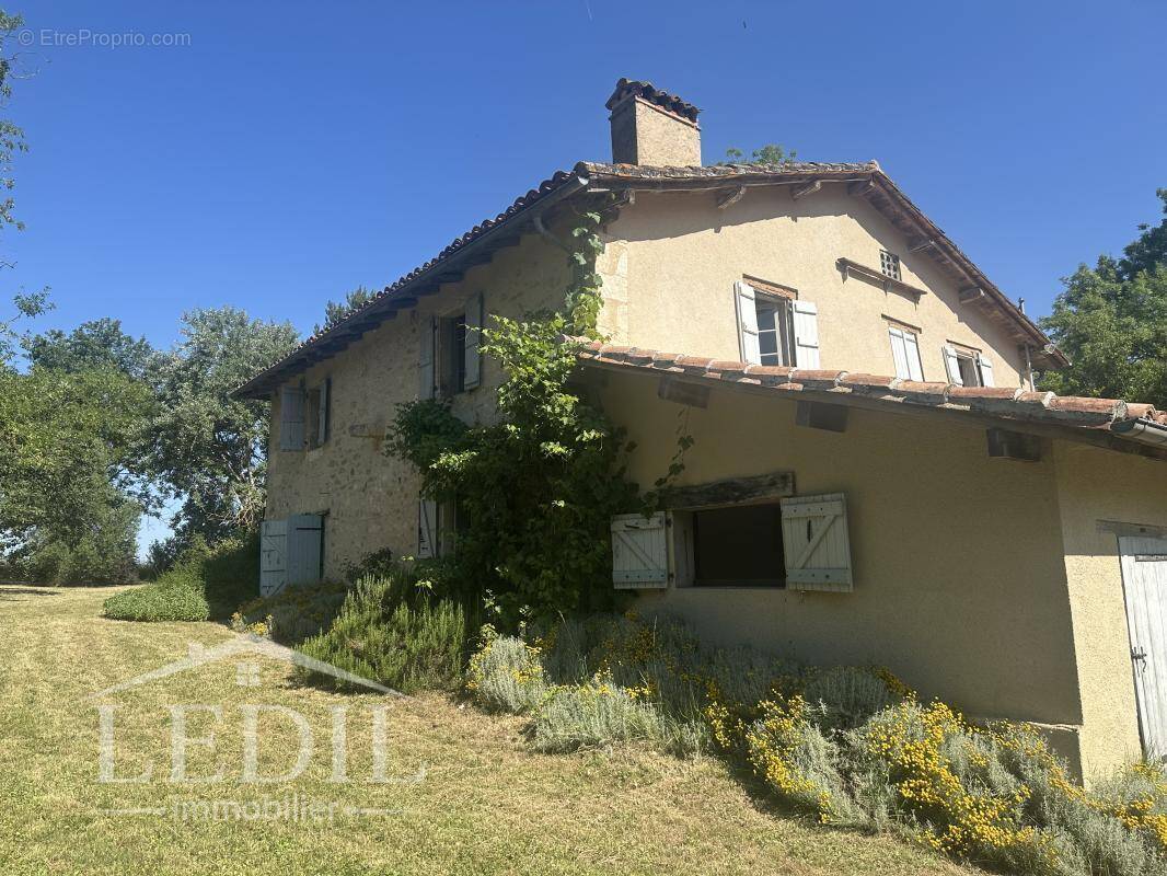 Maison à MAUVEZIN