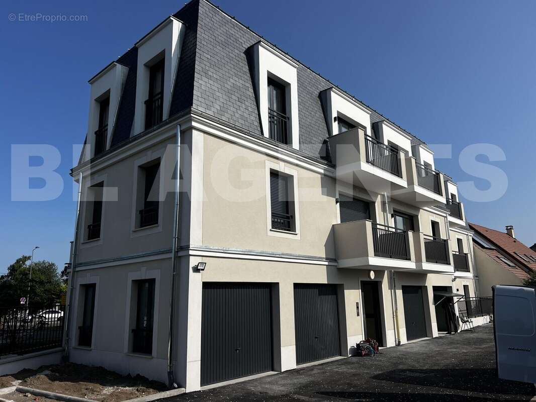 AF2205F6-90D6-4EB7-B66D-EB1F5439C4AA - Appartement à MAROLLES-EN-HUREPOIX