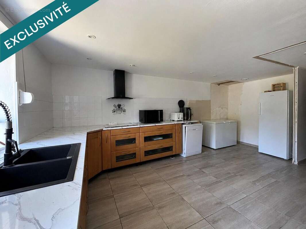 Maison 165 m² à Saint-Chartier  - photo 6