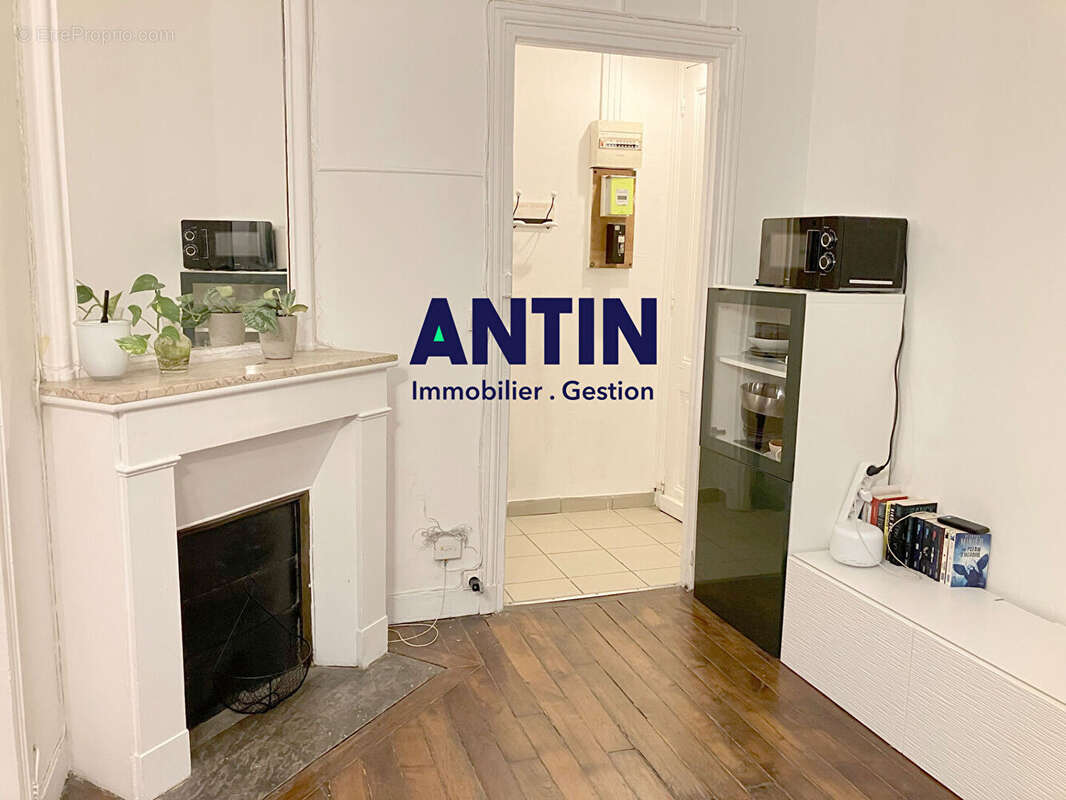 Appartement à PARIS-17E