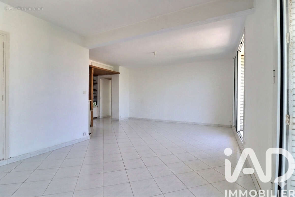 Appartement 79 m² à Marseille-8e  - photo 3