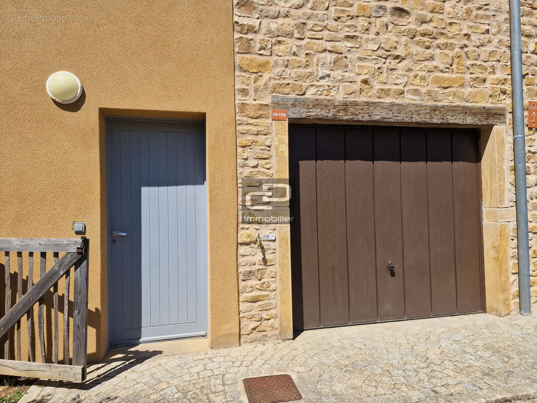 Appartement à POLEYMIEUX-AU-MONT-D'OR