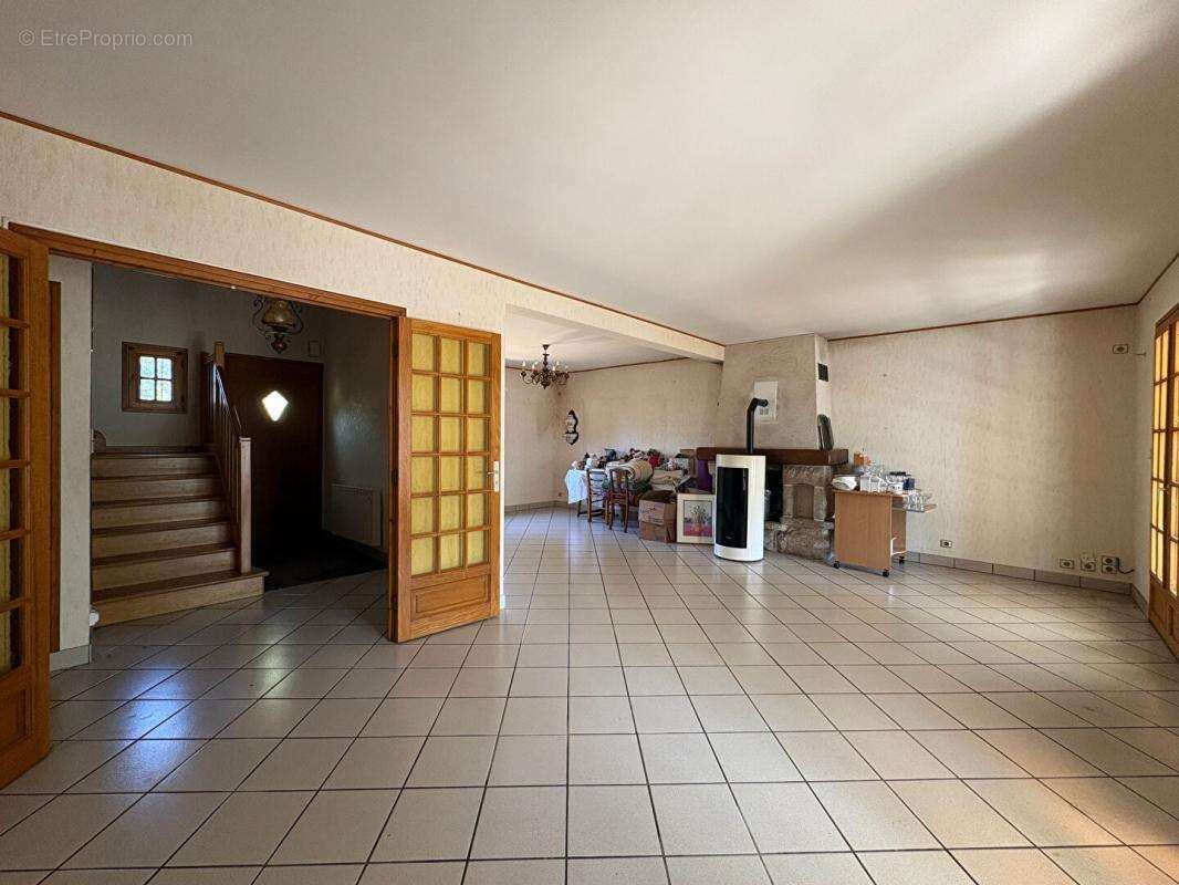 A vendre RIEC SUR BELON (29340) Maison 8 pièces 5 chambres 1 bureau 141 m2 - photo 4