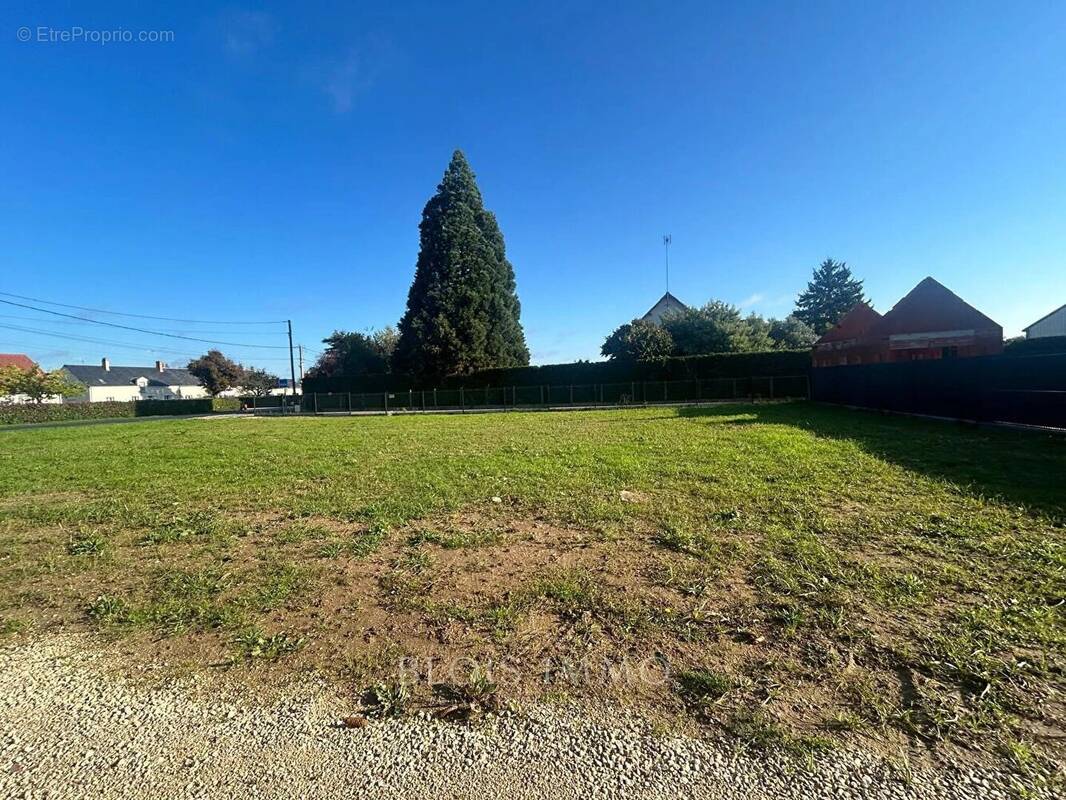 Terrain à CORMERAY
