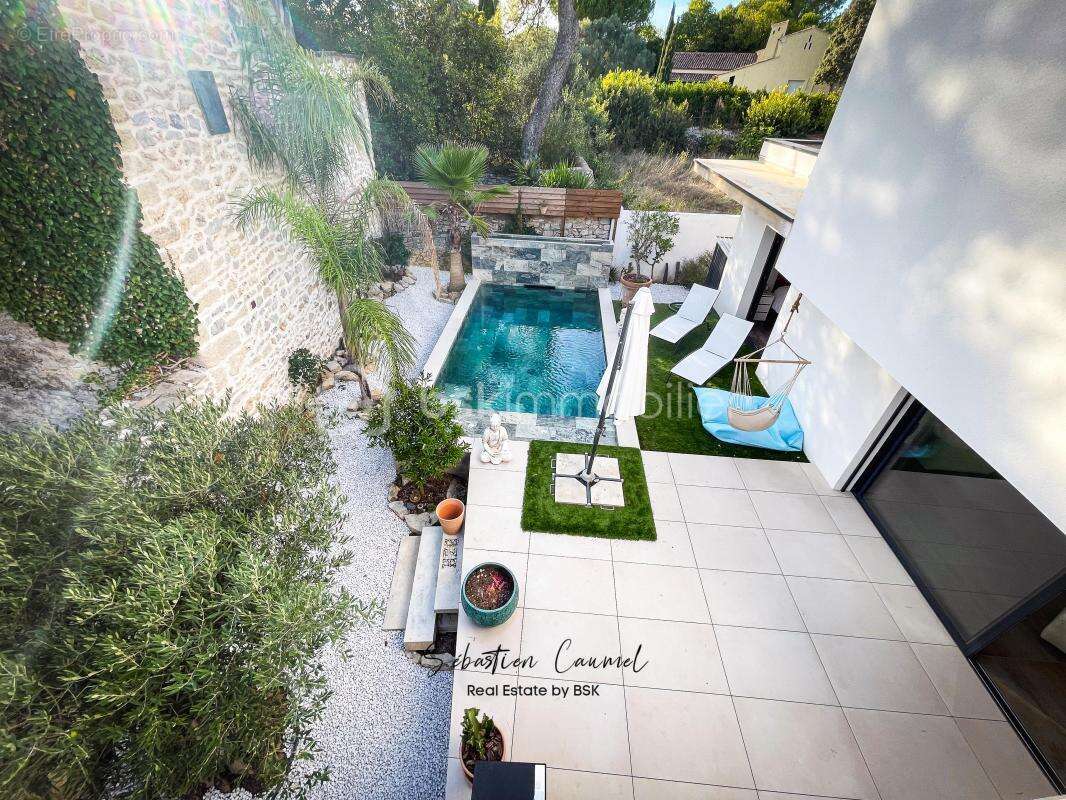 Maison à COURNONTERRAL