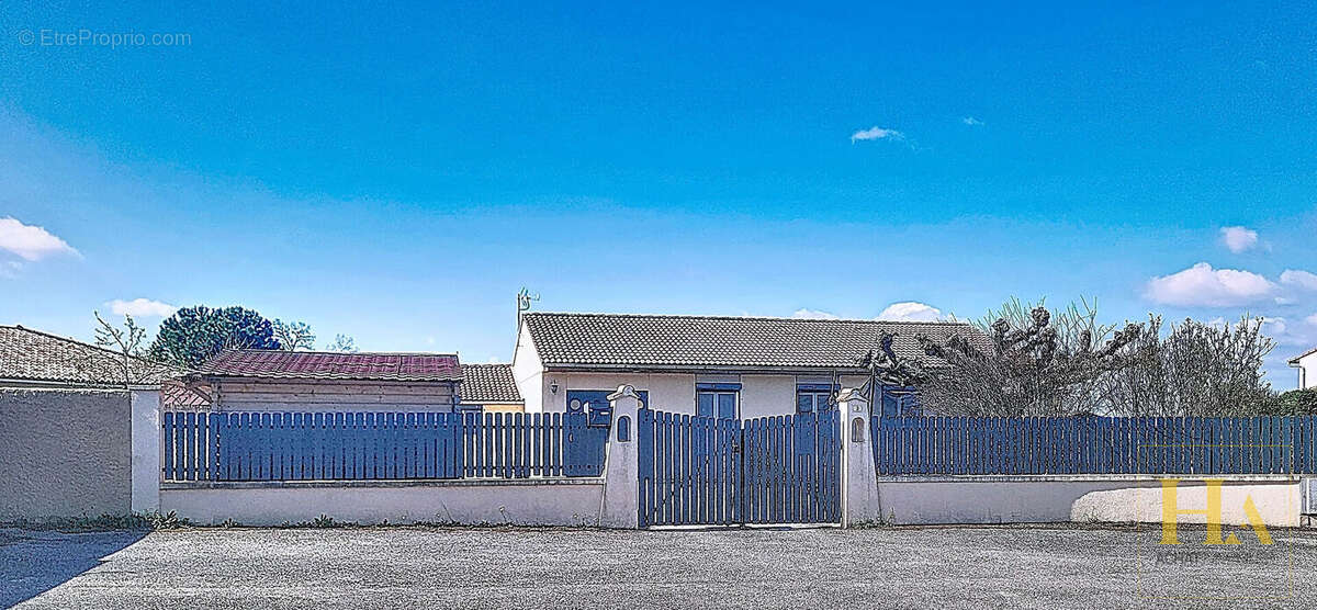 Maison à BESAYES