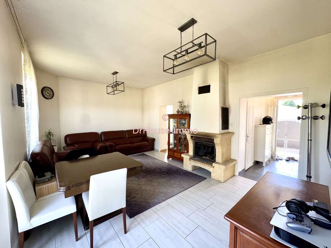 Maison à CHALETTE-SUR-LOING