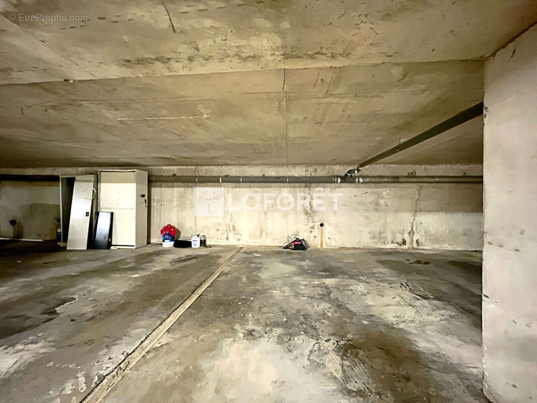 Place de parking couverte - photo 2
