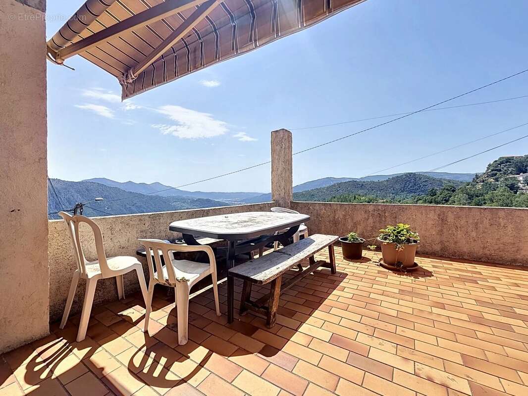 Villa individuelle divisée en 2 appartements – Bonson - photo 3