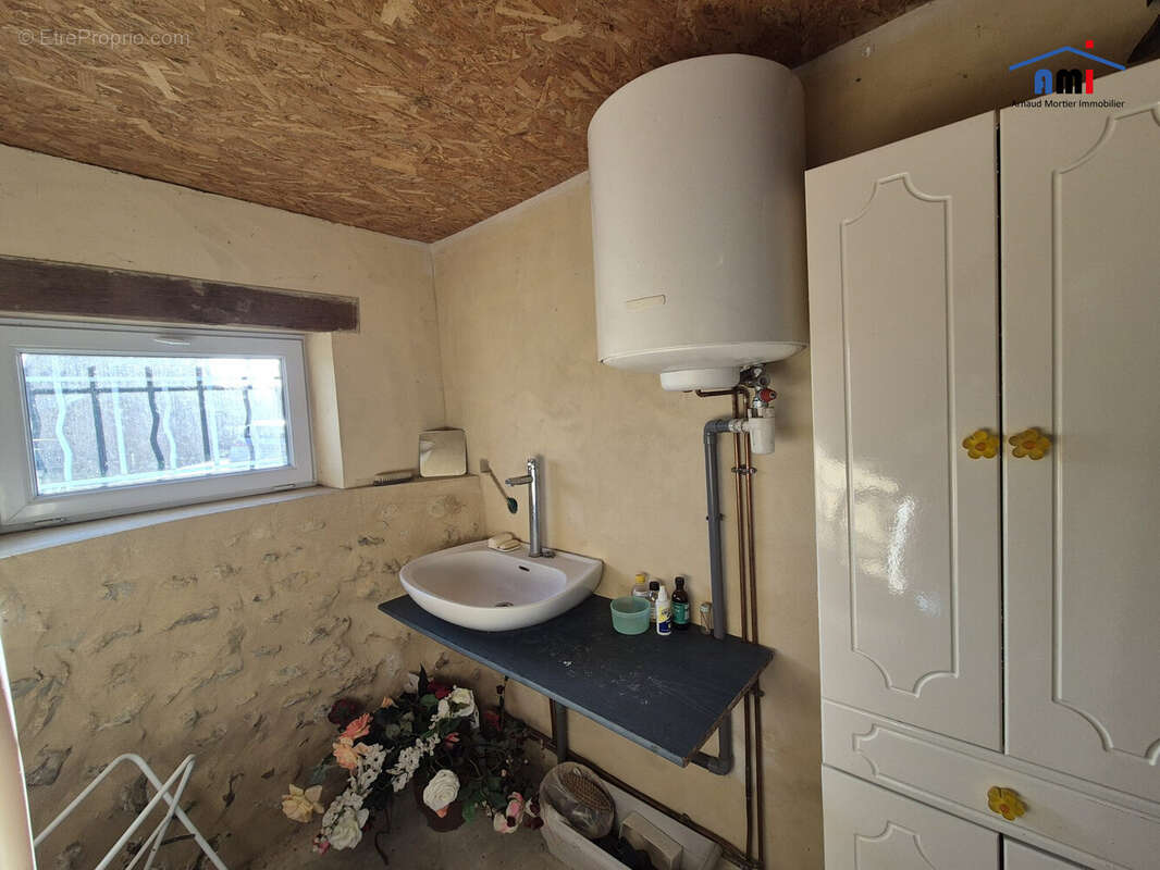 Maison à MOUTIERS-AU-PERCHE