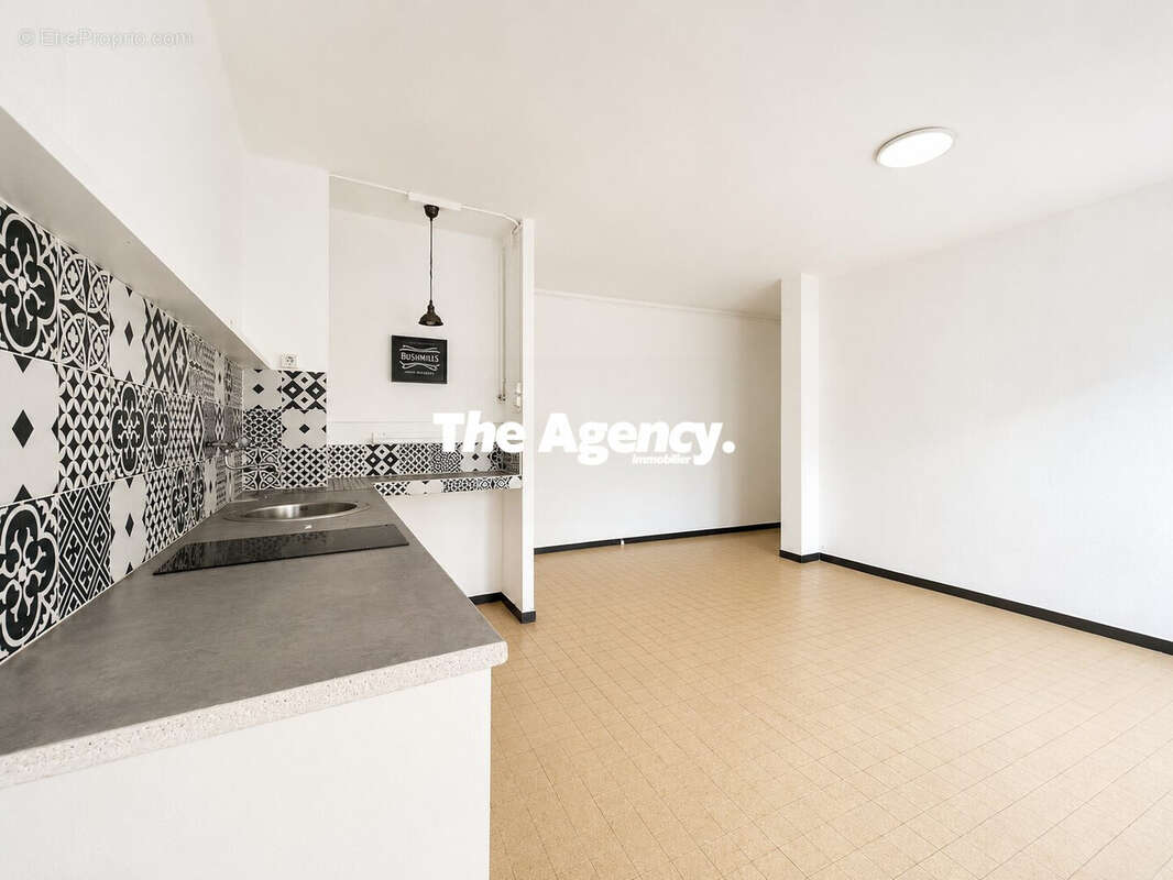 Appartement à MARSEILLE-7E