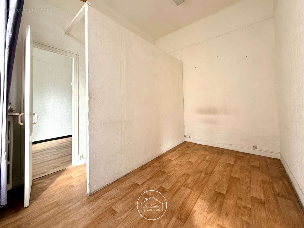 Appartement à MARSEILLE-6E