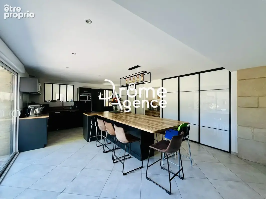 Maison 7 pièces 200 m² à vendre à Chateauneuf-Sur-Isere (26300) - photo 5