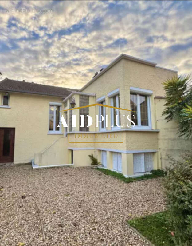 Maison à SAINT-PRIX