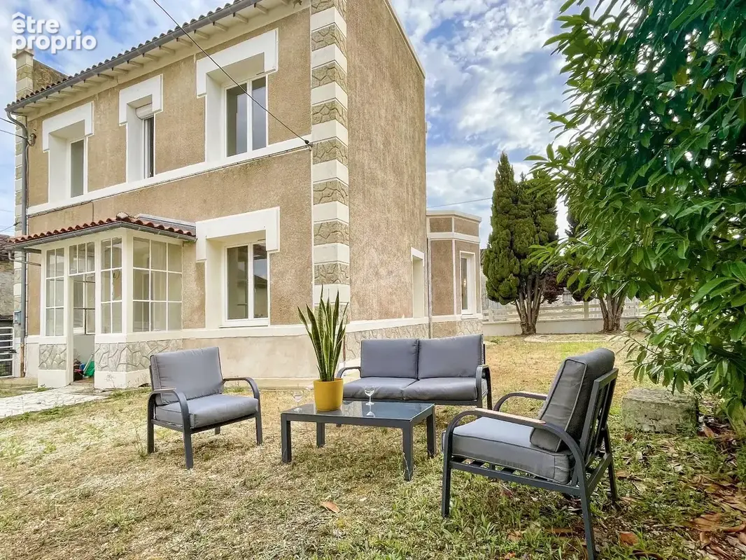 Les Touches de Perigny, jolie maison de 5 chambres, jardin et dépendances - photo 19