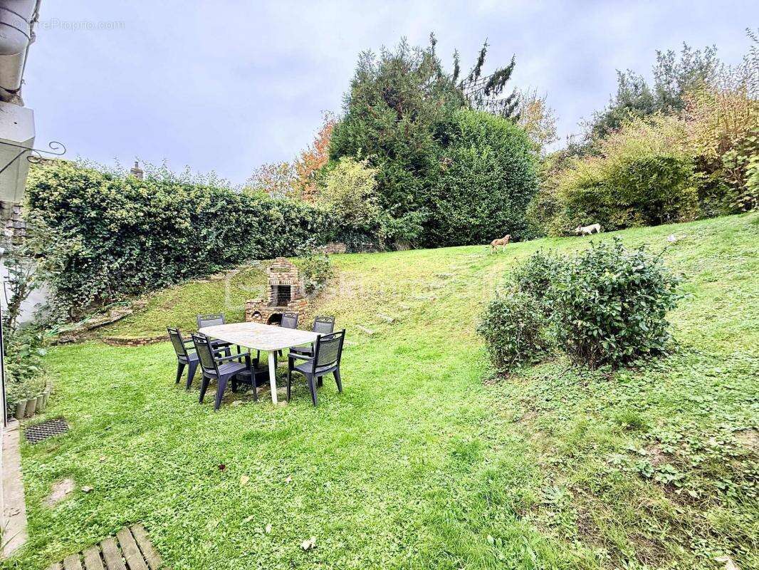 Maison à BERNEUIL-EN-BRAY