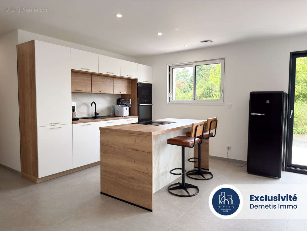 Maison contemporaine de plain pieds sous decennale - photo 2
