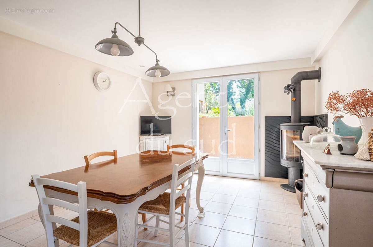 Maison à CADOLIVE