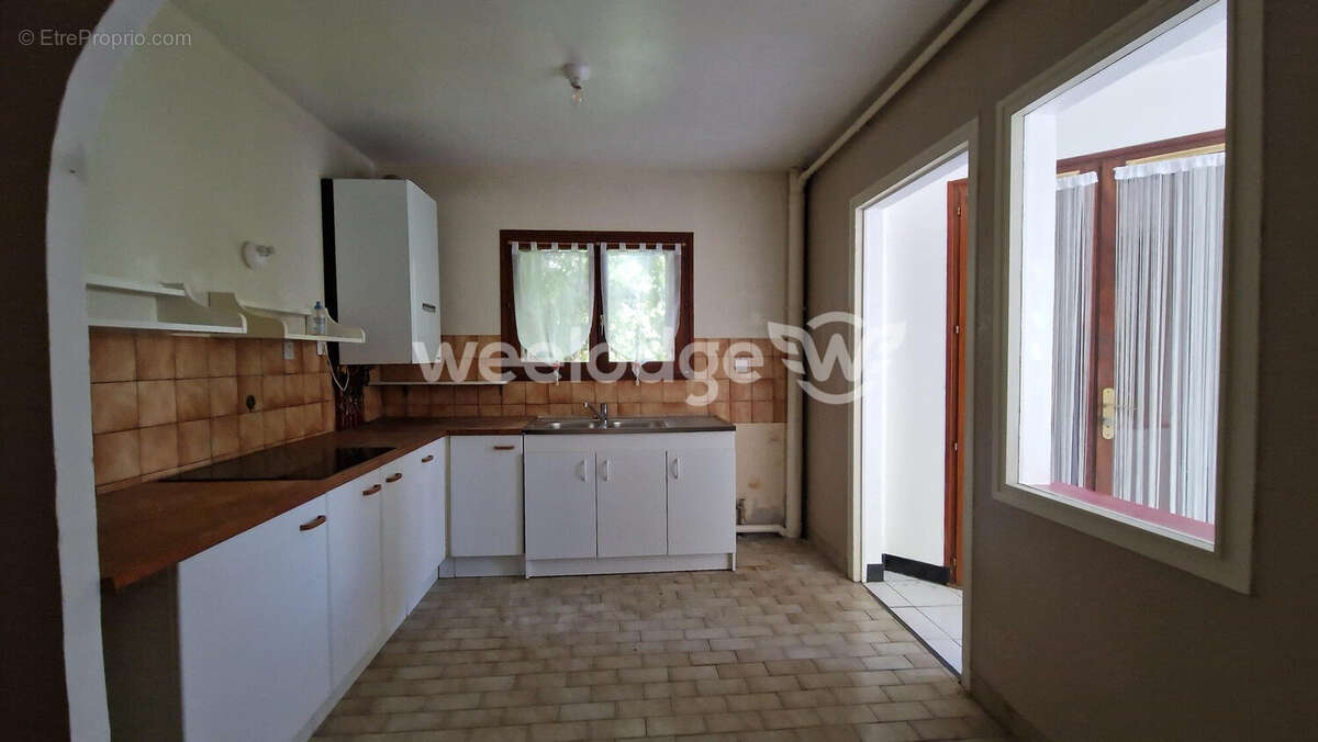 Maison à JOUY-LE-MOUTIER