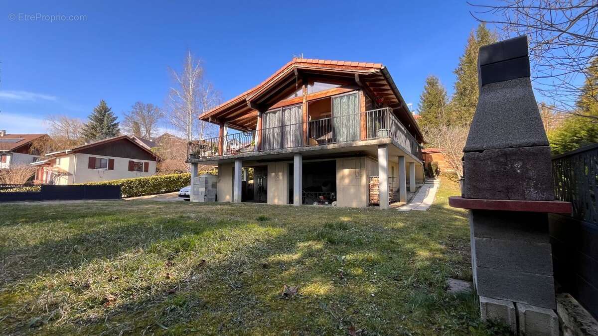 Maison à CRANVES-SALES