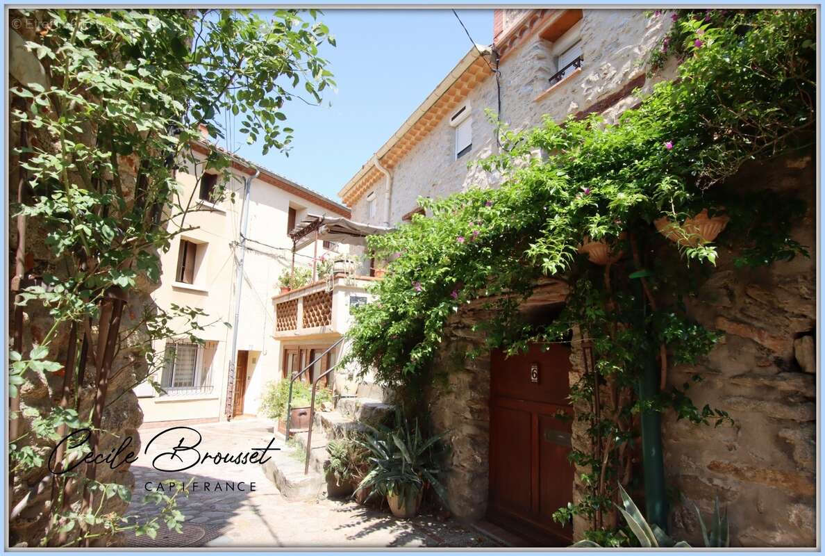 Maison de caractère avec garage, terrasse panoramique et appartement T2 à fort rendement – Saint-Jean-Pla-de-Corts (66490) - photo 22