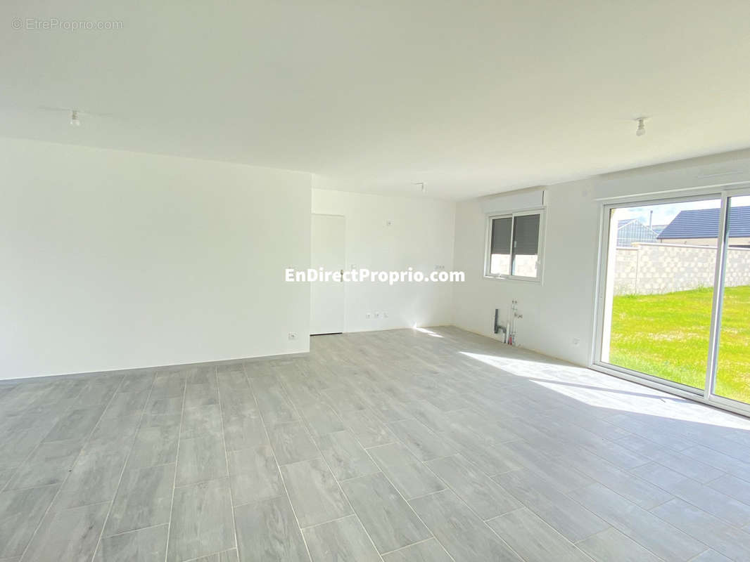 Maison à VILLEMANDEUR