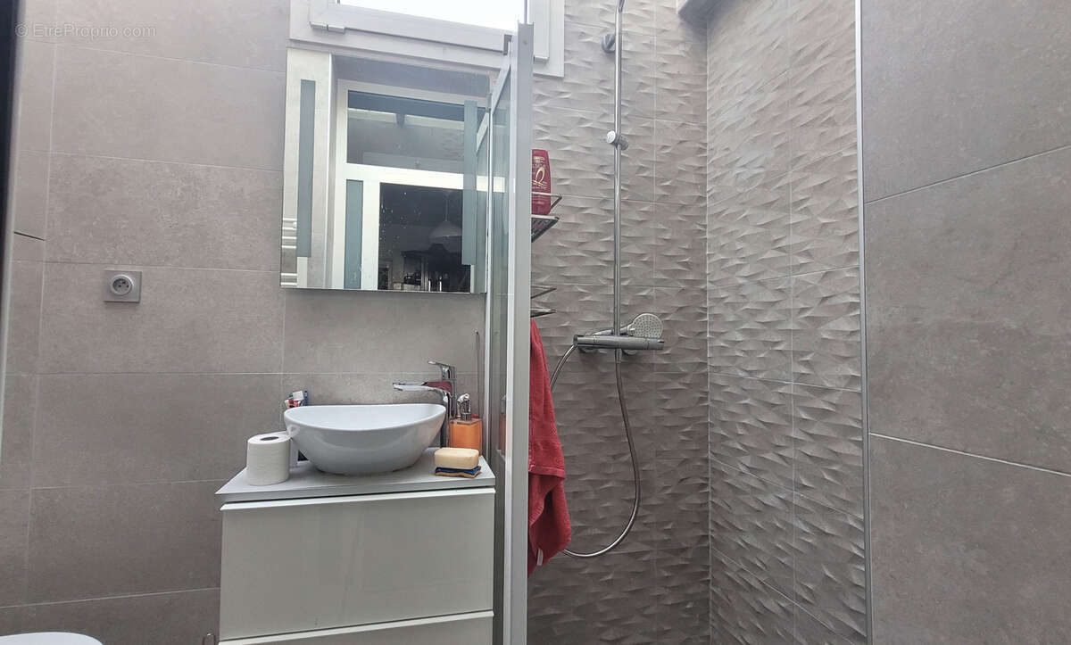 Appartement à AUBERVILLIERS