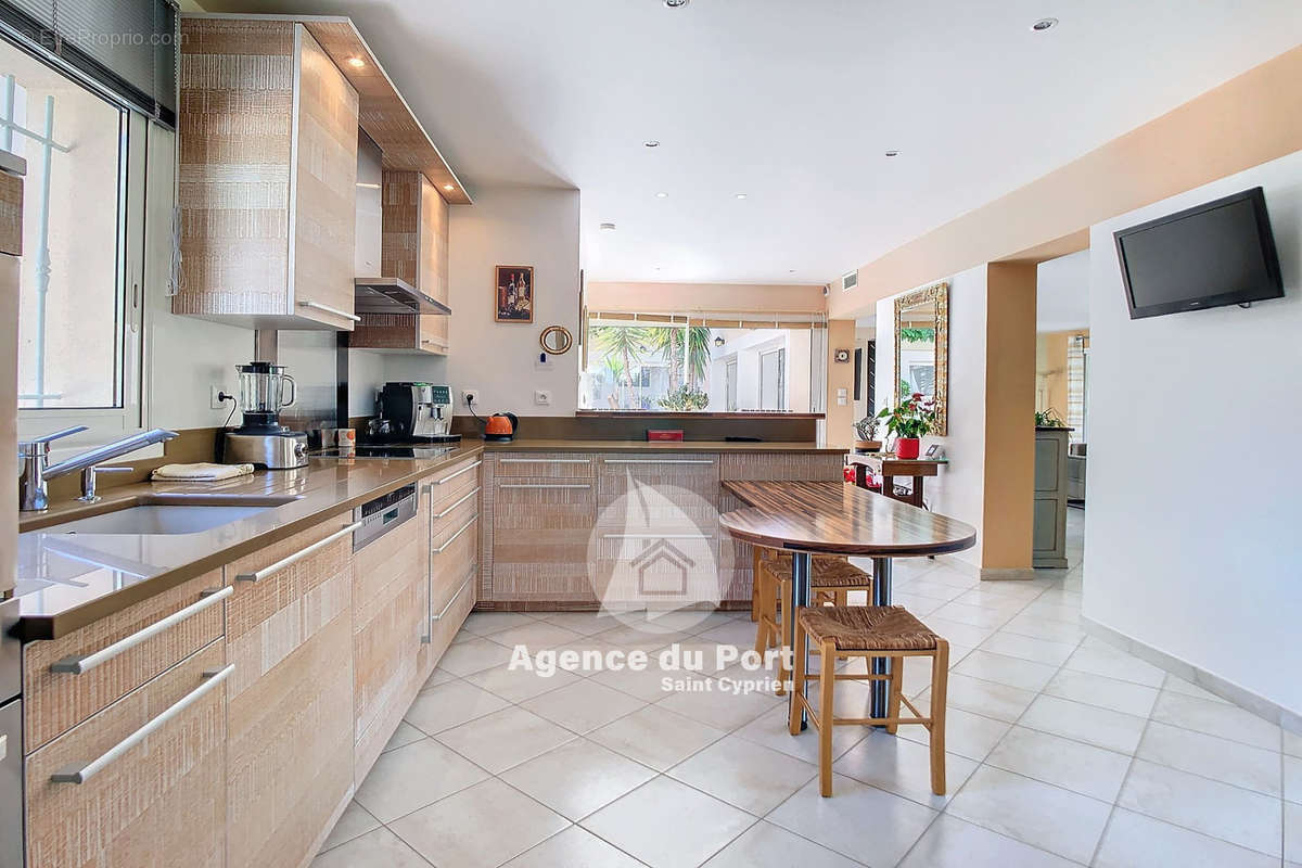 Maison à SAINT-CYPRIEN