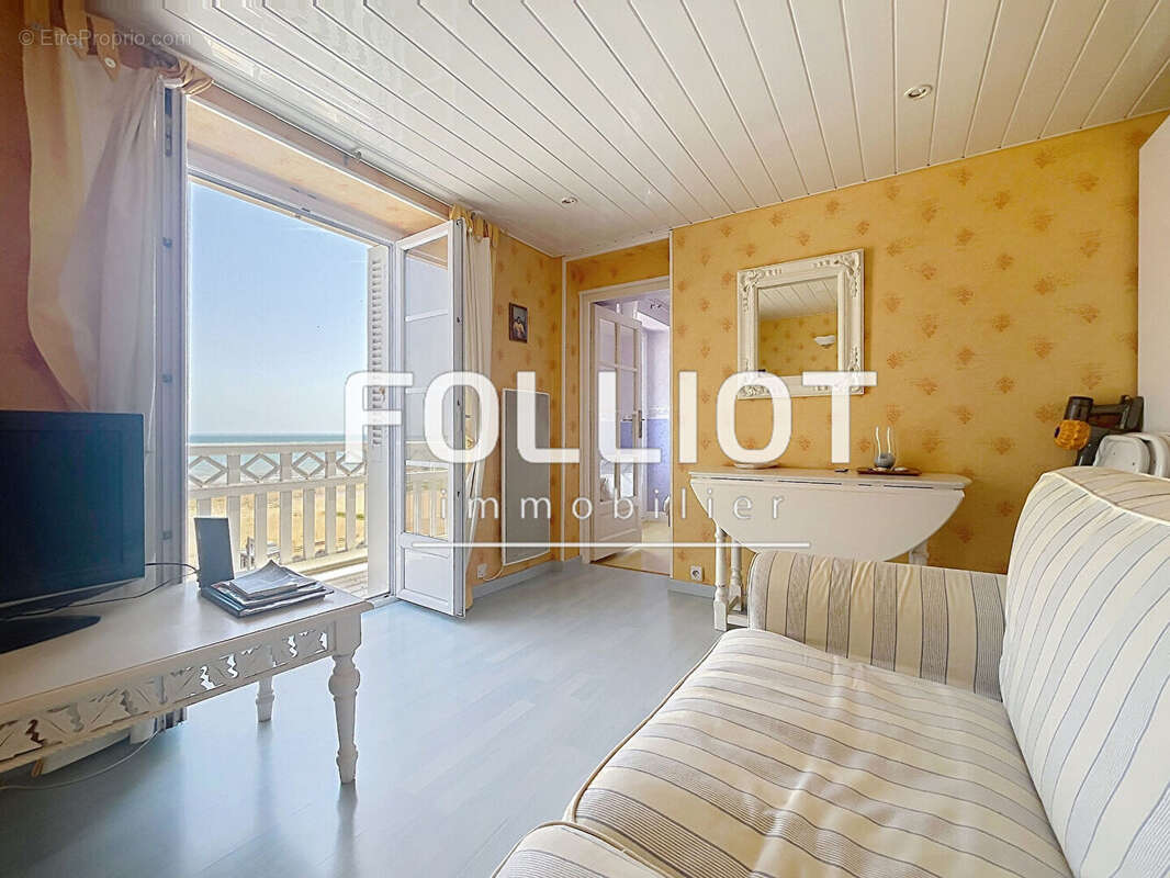Appartement à LUC-SUR-MER