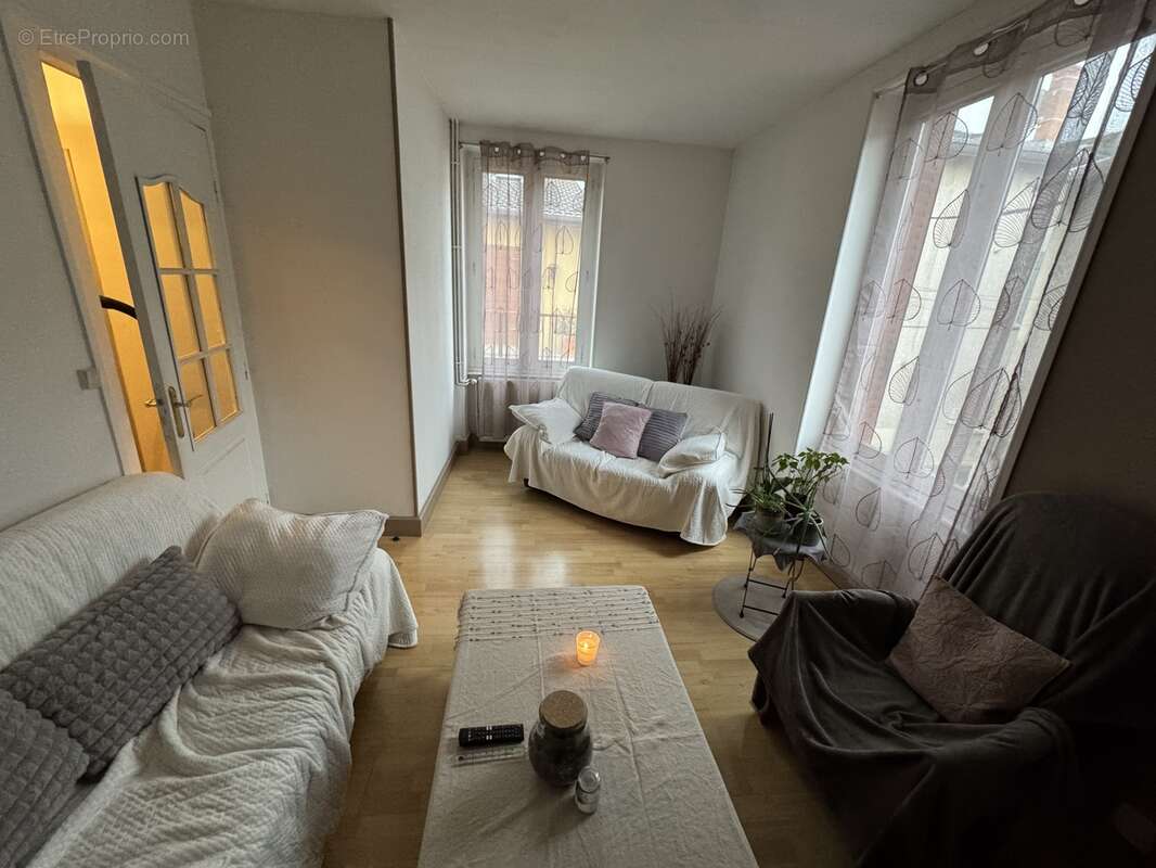 Maison à SAINT-SYMPHORIEN-D'OZON